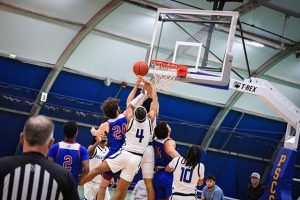 Roane State and Pellissippi fight for control over the ball.