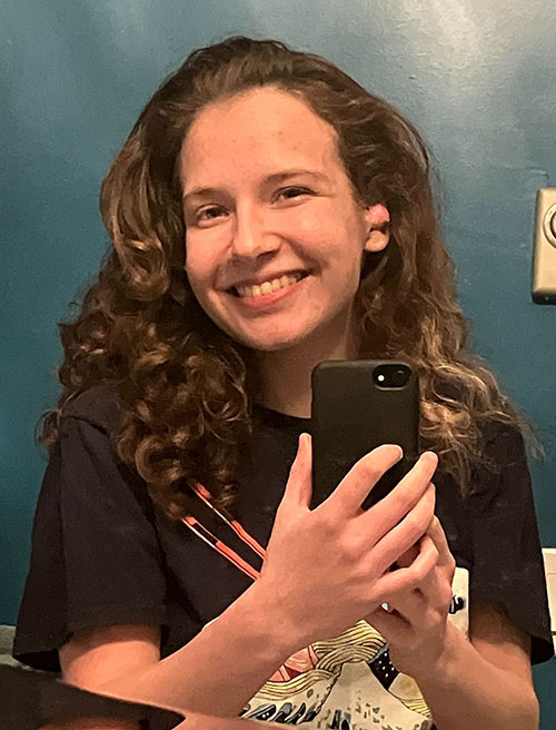 Head shot of Evie Hawley