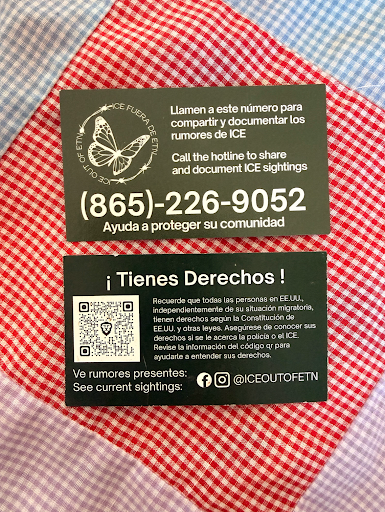 The front and back of an ICE Out of East Tennessee hotline card.