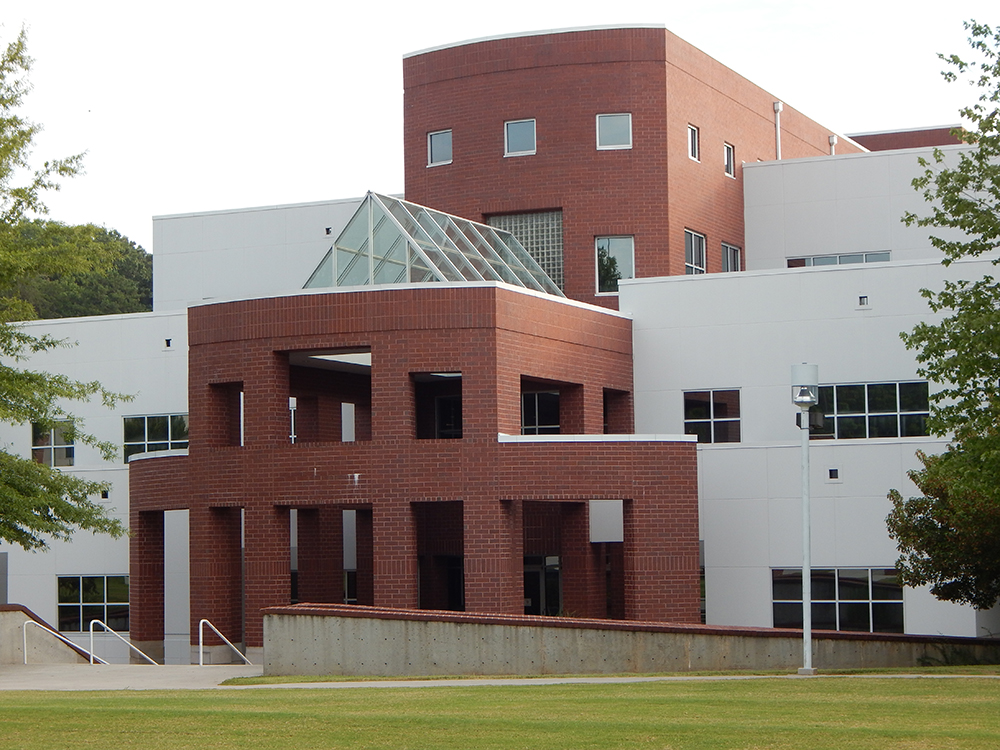 The outside of a building at Pellissippi State Community College.